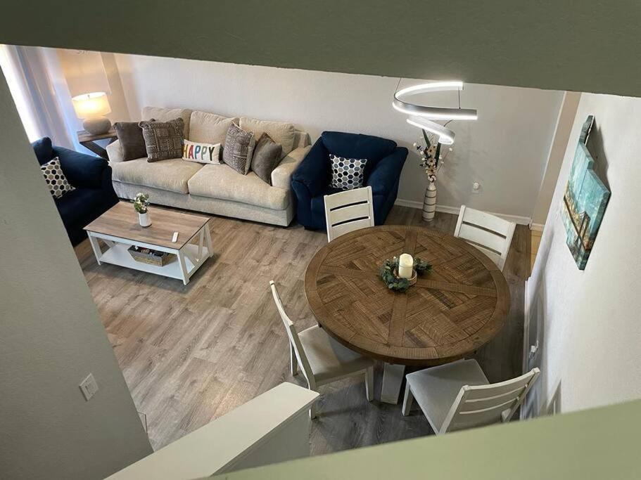 Cozy Stylish Townhome Davenport Ngoại thất bức ảnh