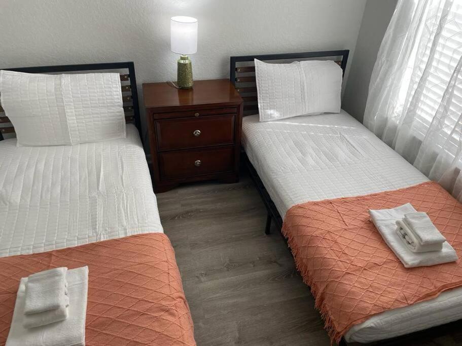 Cozy Stylish Townhome Davenport Ngoại thất bức ảnh