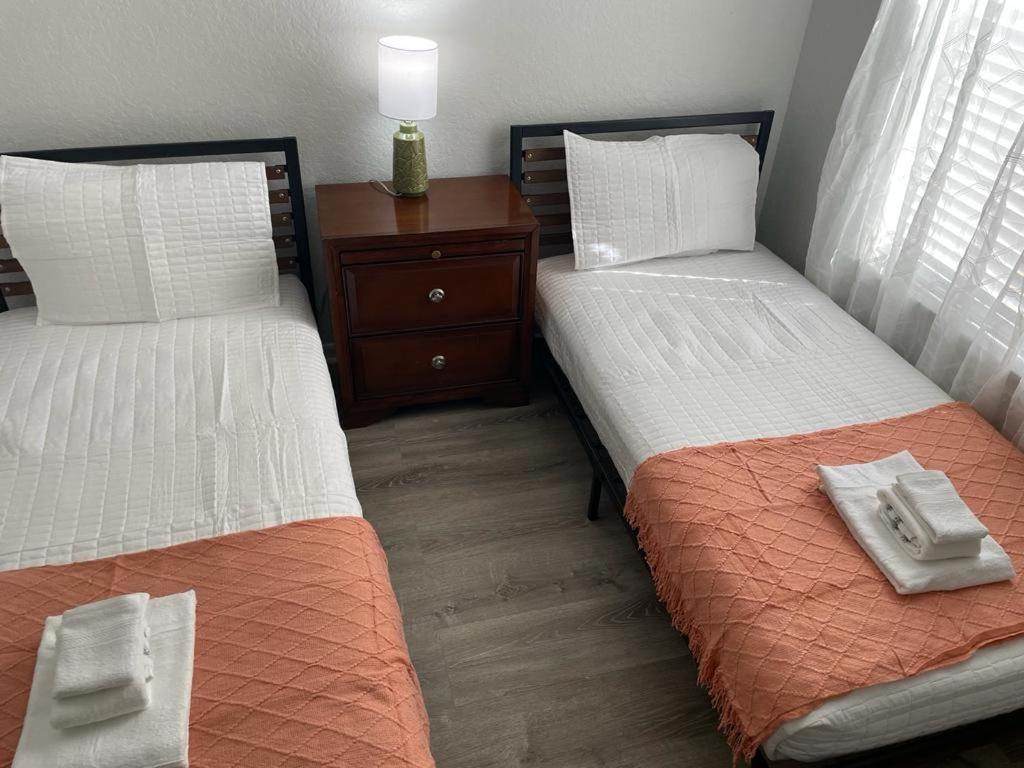 Cozy Stylish Townhome Davenport Ngoại thất bức ảnh