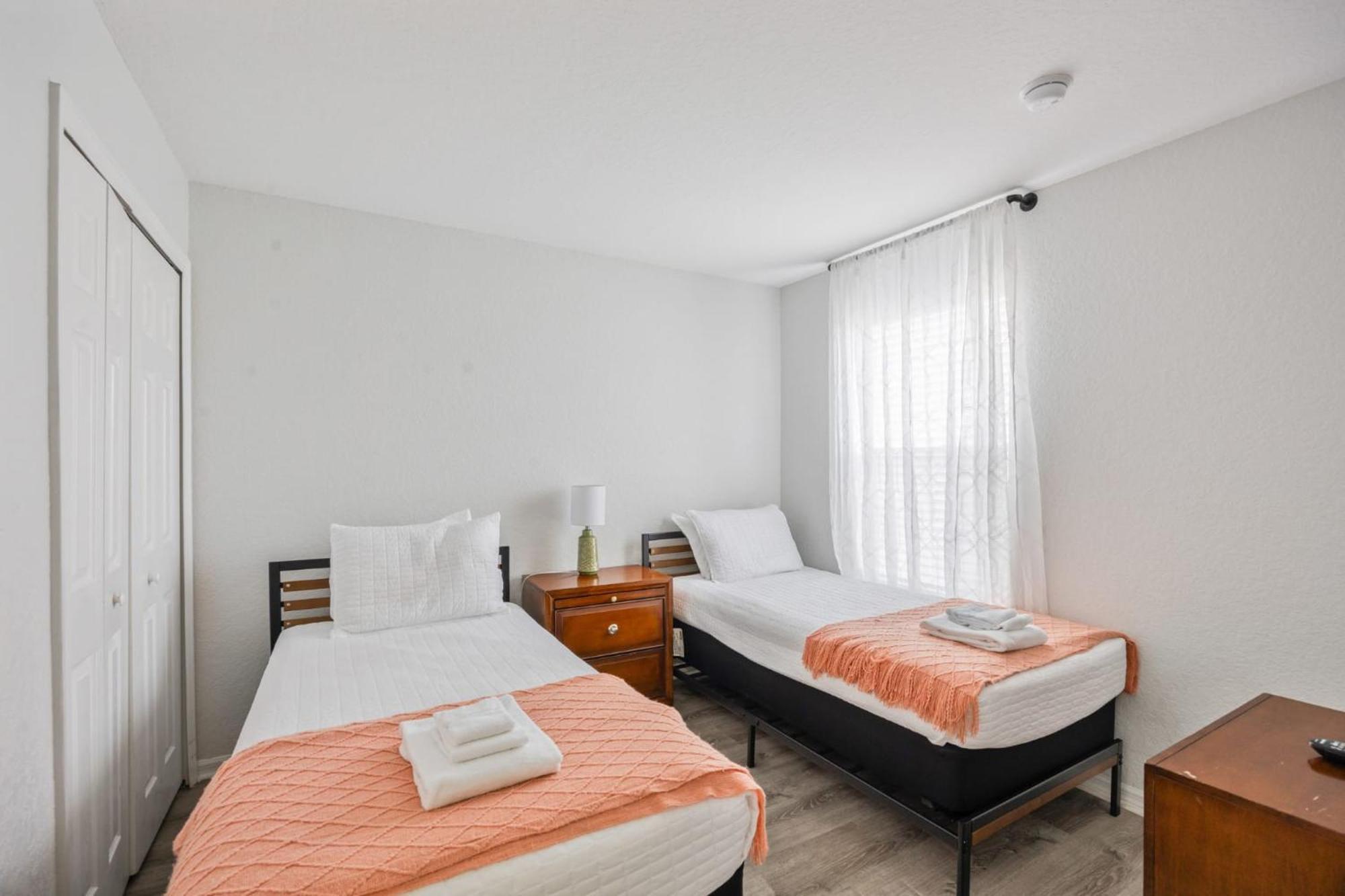 Cozy Stylish Townhome Davenport Ngoại thất bức ảnh